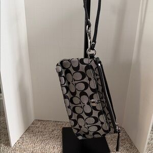 Coach Stylish Black and Gray Patterned Women's Bag